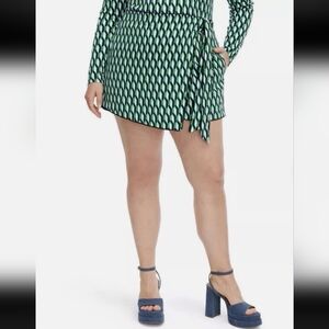 Diane Von Furstenberg DVF Target Arrow Geo Green Side Wrap Mini Skort Sz 3X